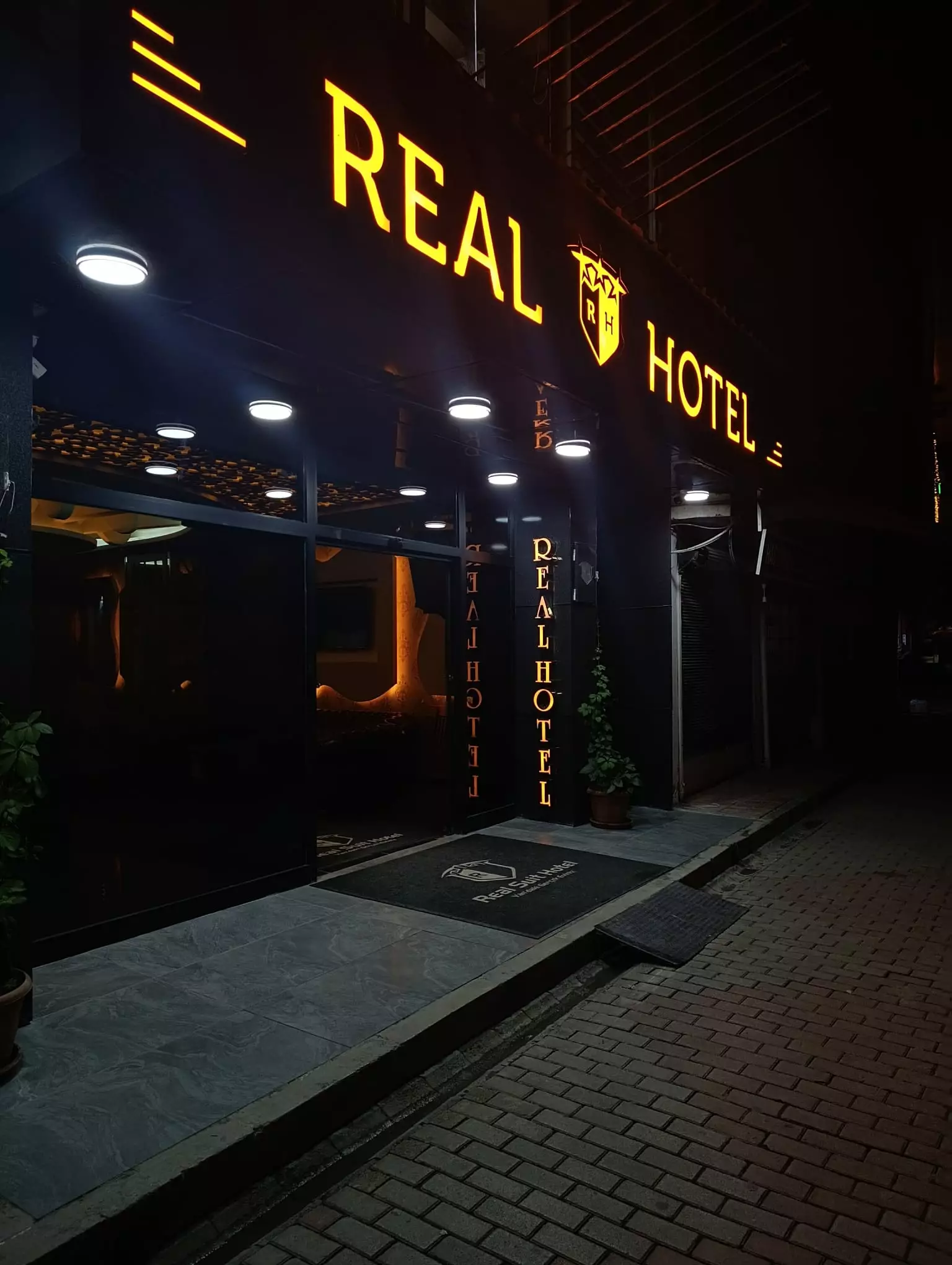 Alibaba https://cdn.alibaba.ir/ostorage/hotel-accommodation-images/6a5de6c2ece37da9b7db4c16_WhatsApp Image 2026-07-20 at 12.21.57.webp